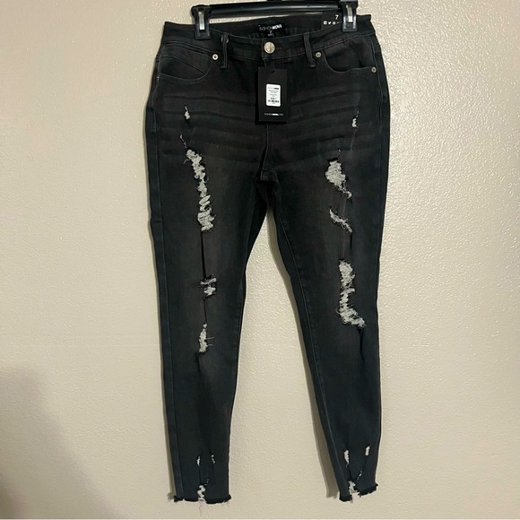 NWT Fashion Nova Dark Gray Wash Jeans Size 7 - Picture 1 of 5